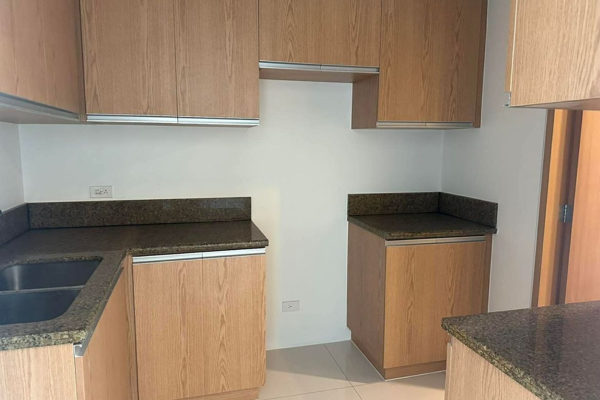 3 Bedroom Condo for Sale in Madison Park West, BGC, Taguig – photo 5