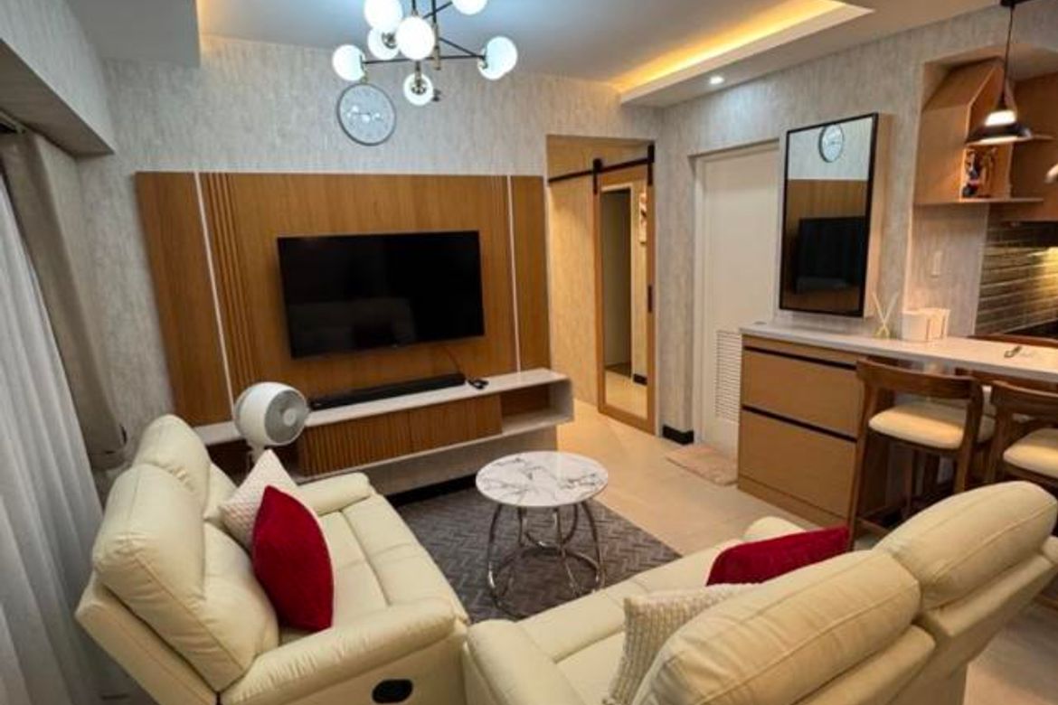 3 Bedroom Condo for Sale in Malamig, Mandaluyong, Metro Manila near MRT-3 Boni