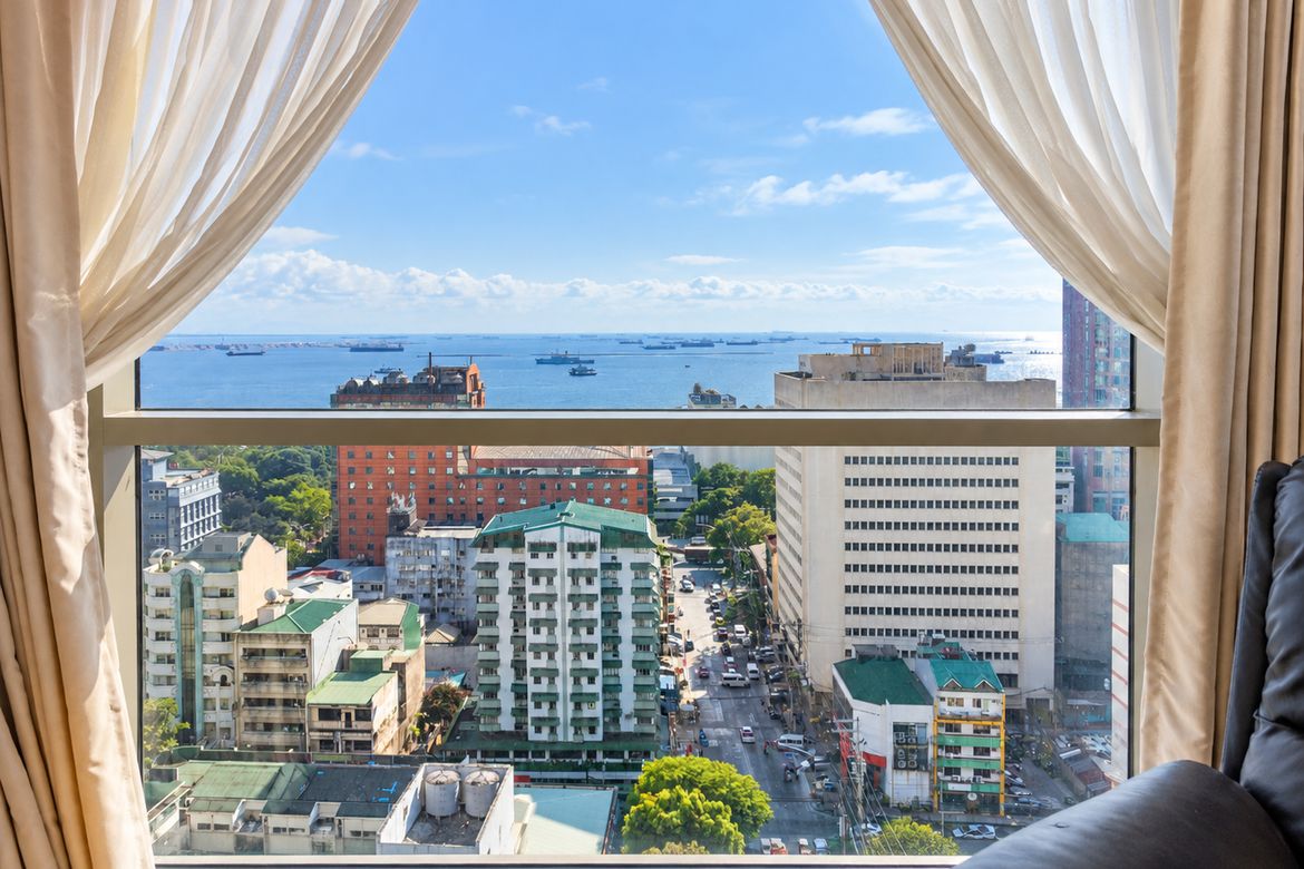 3 Bedroom Condo for Sale in Mayfair Tower, Ermita, Manila, Metro Manila near LRT-1 United Nations – photo 4