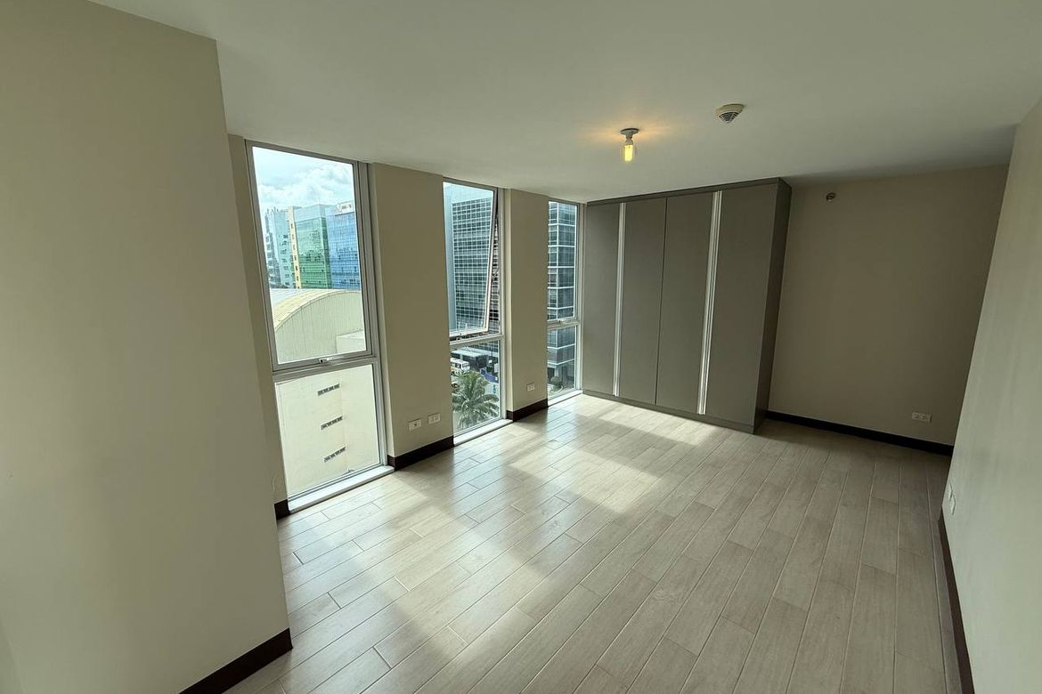 3 Bedroom Condo for Sale in McKinley Hill, Taguig, Metro Manila – photo 8