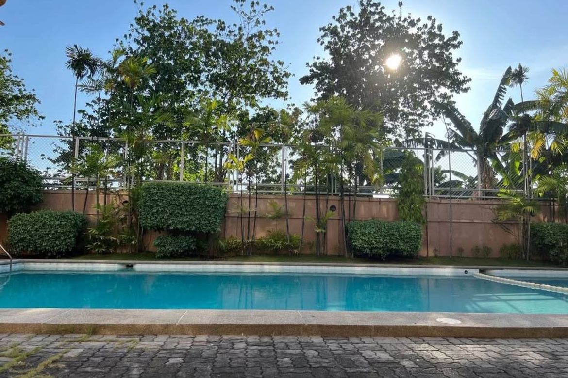3 Bedroom Condo for Sale in Merville, Parañaque, Metro Manila – photo 8