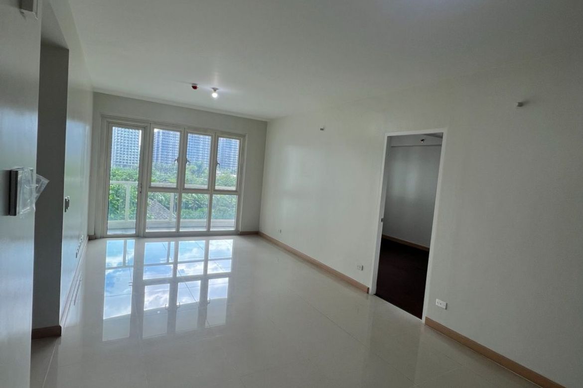 3 Bedroom Condo for Sale in Mi Casa, Barangay 76, Pasay, Metro Manila near LRT-1 EDSA