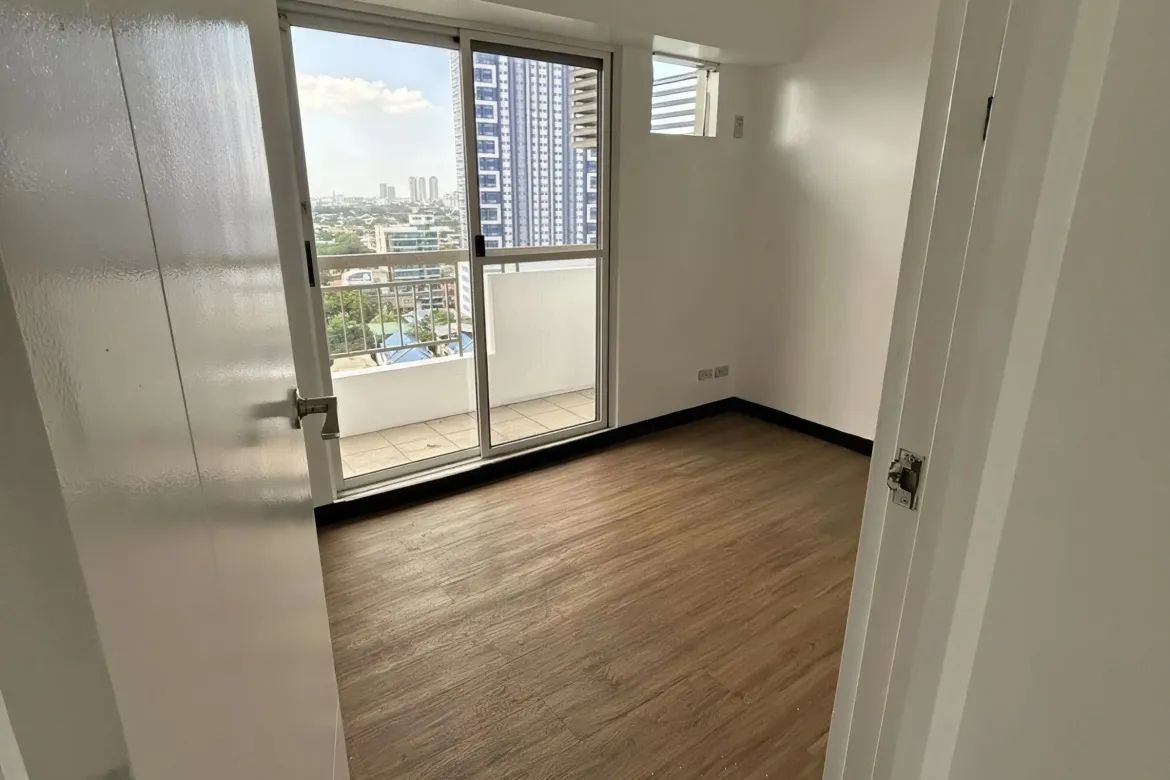 3 Bedroom Condo for Sale in One Castilla Place, Pasong Tamo, Quezon City, Metro Manila – photo 3