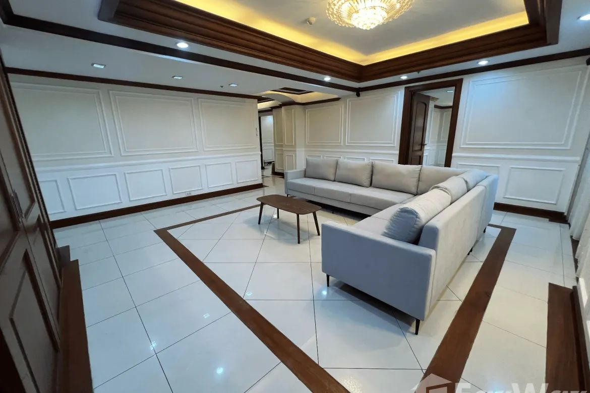 3 Bedroom Condo for Sale in One Orchard Road, Ramon Magsaysay, Quezon City, Metro Manila near LRT-1 Roosevelt