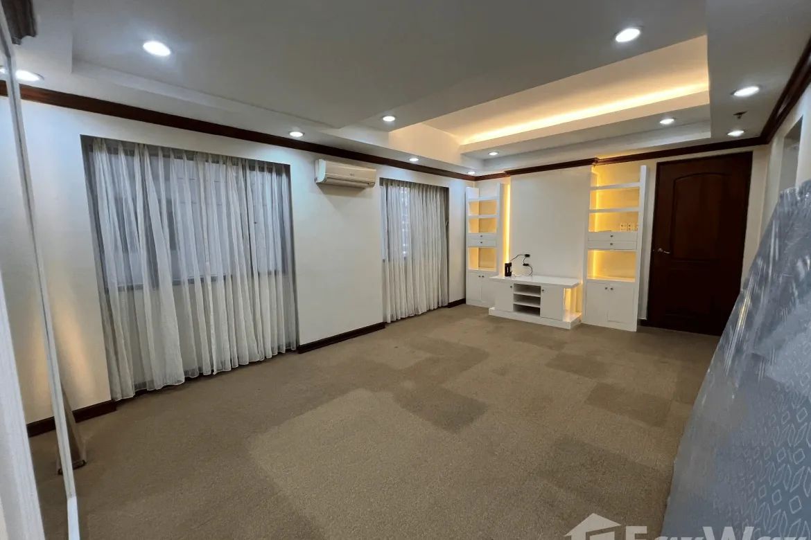3 Bedroom Condo for Sale in One Orchard Road, Ramon Magsaysay, Quezon City, Metro Manila near LRT-1 Roosevelt – photo 3