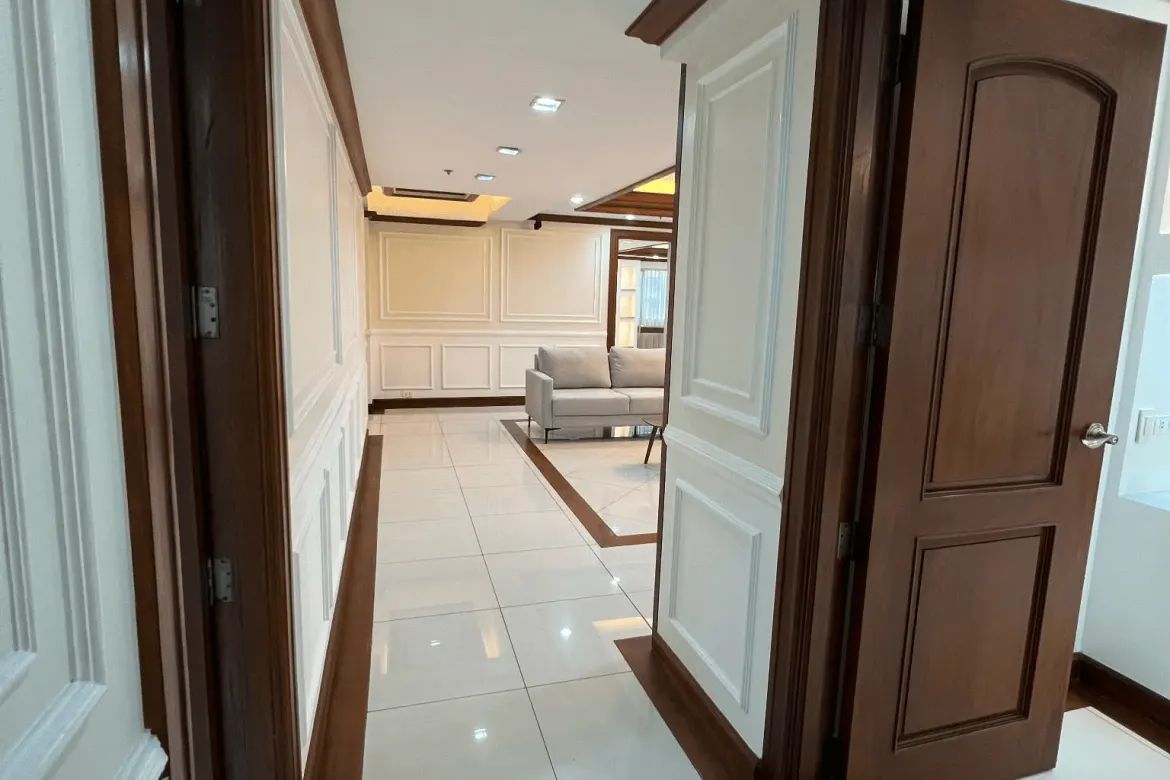 3 Bedroom Condo for Sale in One Orchard Road, Ramon Magsaysay, Quezon City, Metro Manila near LRT-1 Roosevelt – photo 5