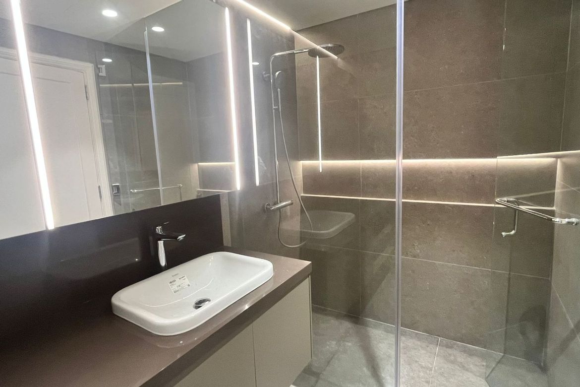 3 Bedroom Condo for Sale in One Roxas Triangle Tower, Urdaneta, Makati City near MRT-3 Buendia – photo 14