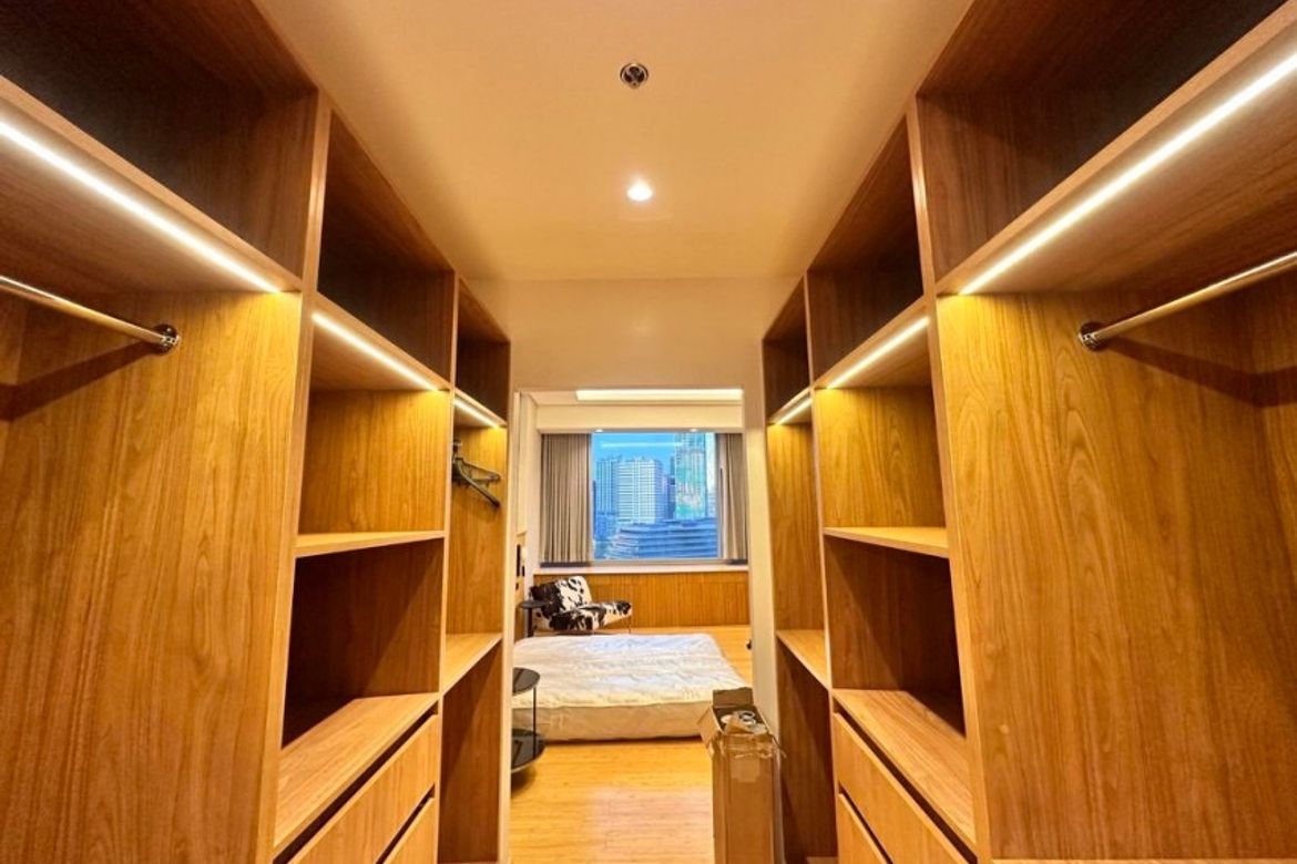 3 Bedroom Condo for Sale in One Shangri-La Place, Wack-Wack Greenhills, Mandaluyong, Metro Manila near MRT-3 Shaw Boulevard – photo 4