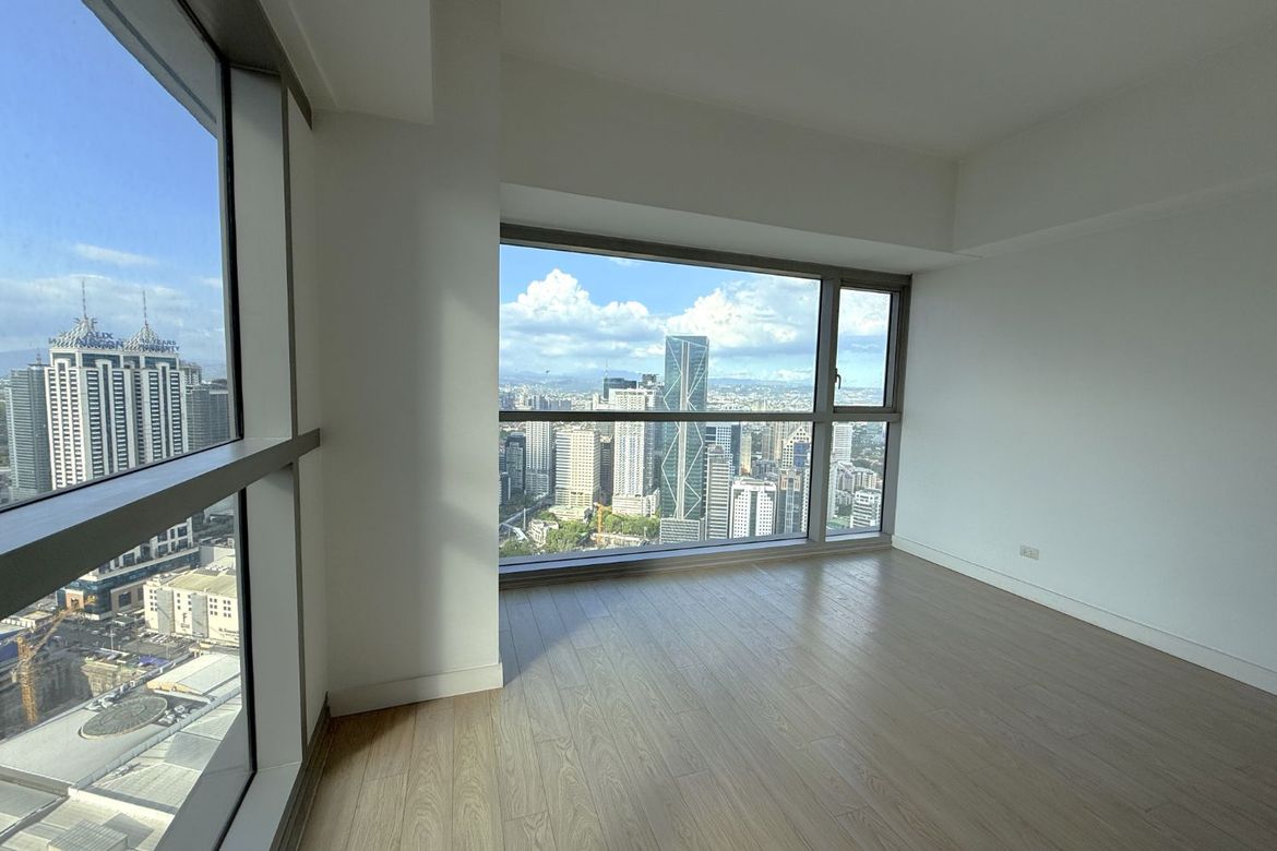3 Bedroom Condo for Sale in One Shangri-La Place, Wack-Wack Greenhills, Mandaluyong, Metro Manila near MRT-3 Shaw Boulevard – photo 8
