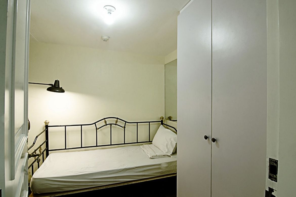 3 Bedroom Condo for Sale in Pacific Plaza Condominium, Urdaneta, Makati City near MRT-3 Ayala – photo 8