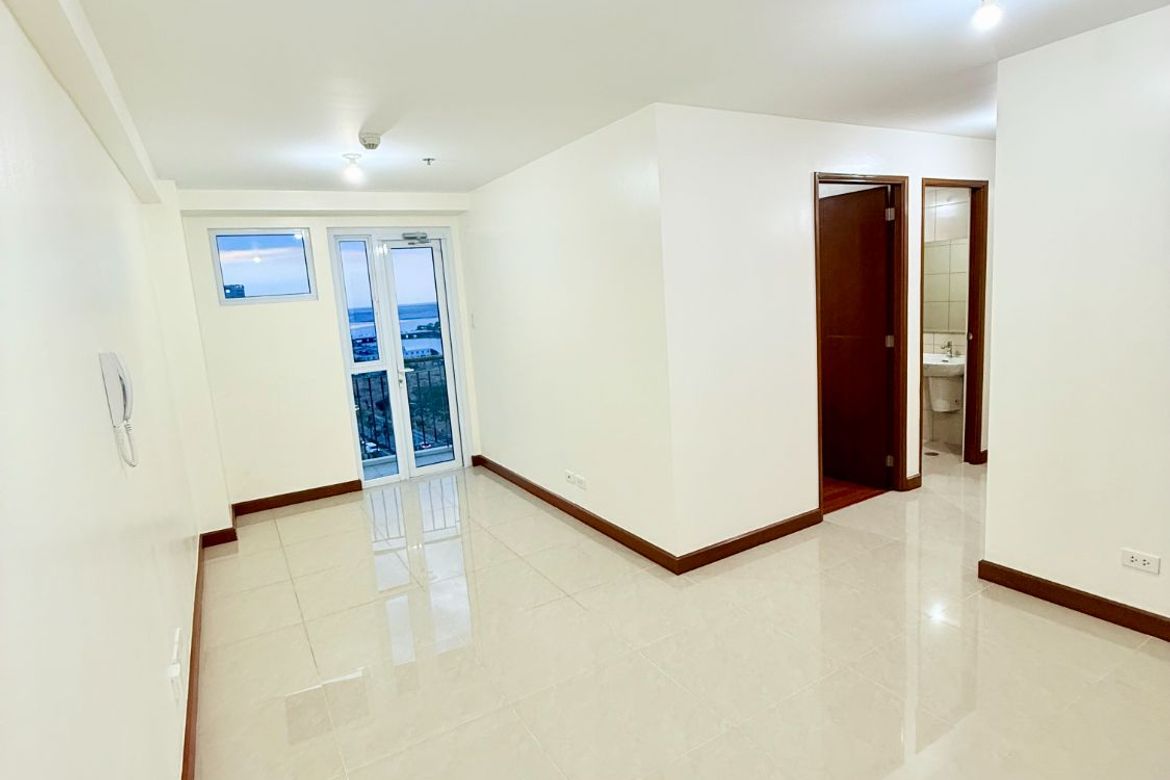 3 Bedroom Condo for Sale in Palm Beach West, Barangay 76, Pasay, Metro Manila near LRT-1 Libertad – photo 2