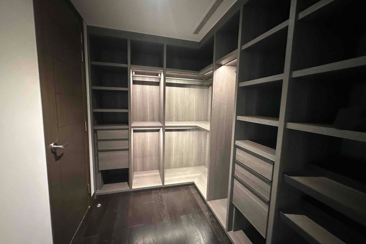 3 Bedroom Condo for Sale in Park Central Towers, Urdaneta, Makati City near MRT-3 Ayala – photo 16