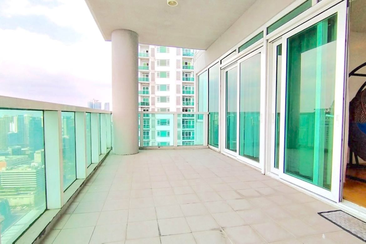 3 Bedroom Condo for Sale in Park Terraces, San Lorenzo, Makati, Metro Manila near MRT-3 Ayala – photo 3