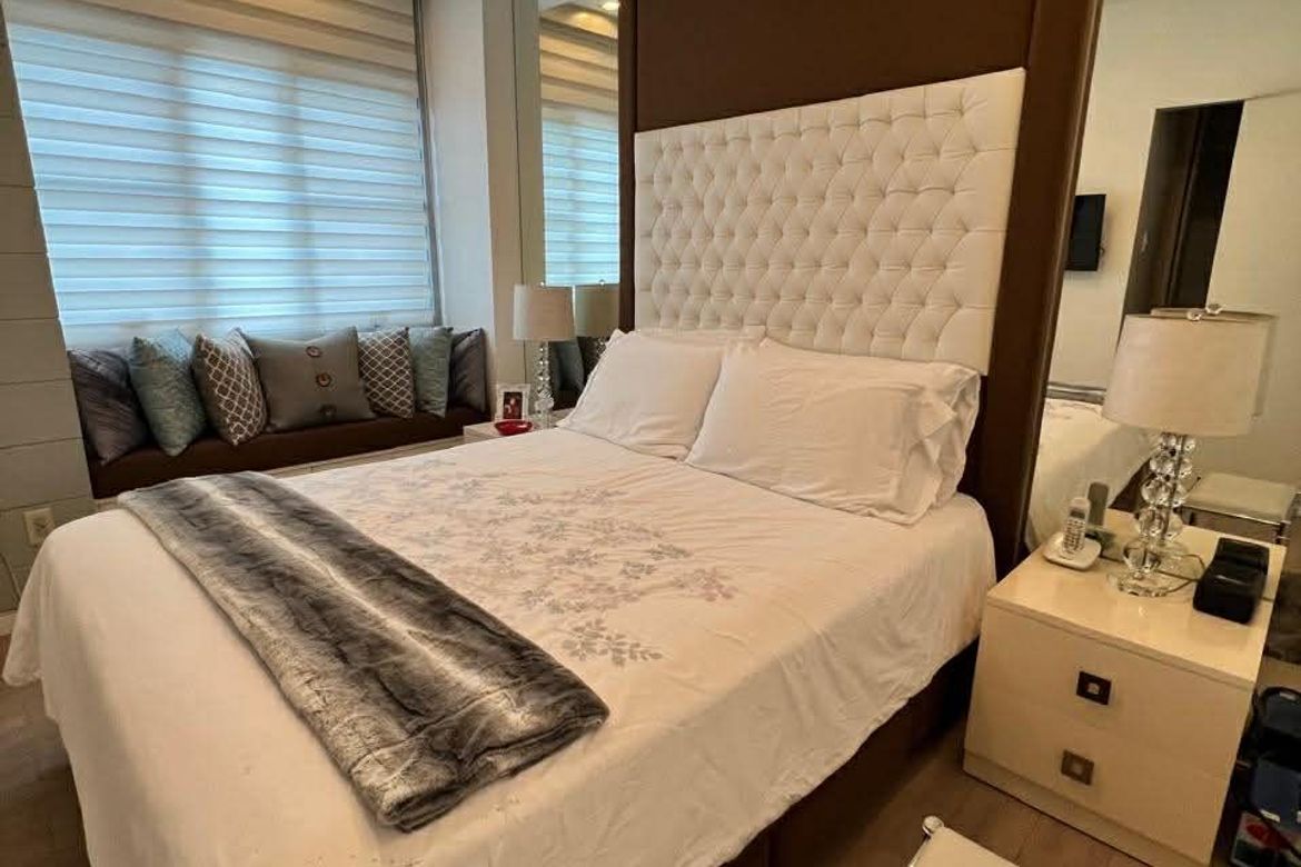 3 Bedroom Condo for Sale in Penhurst Parkplace, BGC, Taguig – photo 3