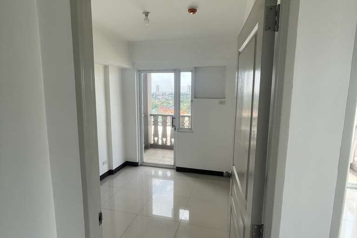 3 Bedroom Condo for Sale in Pine Crest, Mariana, Quezon City, Metro Manila near LRT-2 Gilmore – photo 8