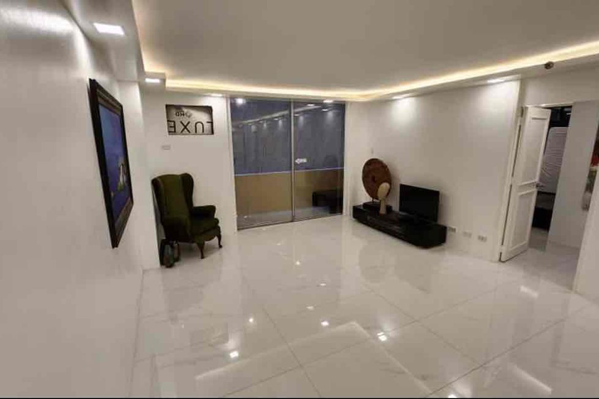 3 Bedroom Condo for Sale in Poblacion, Makati, Metro Manila