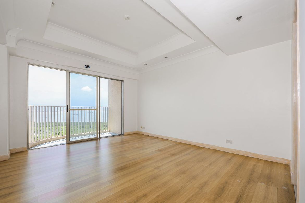 3 Bedroom Condo for Sale in Punta Engaño, Lapu-Lapu, Cebu