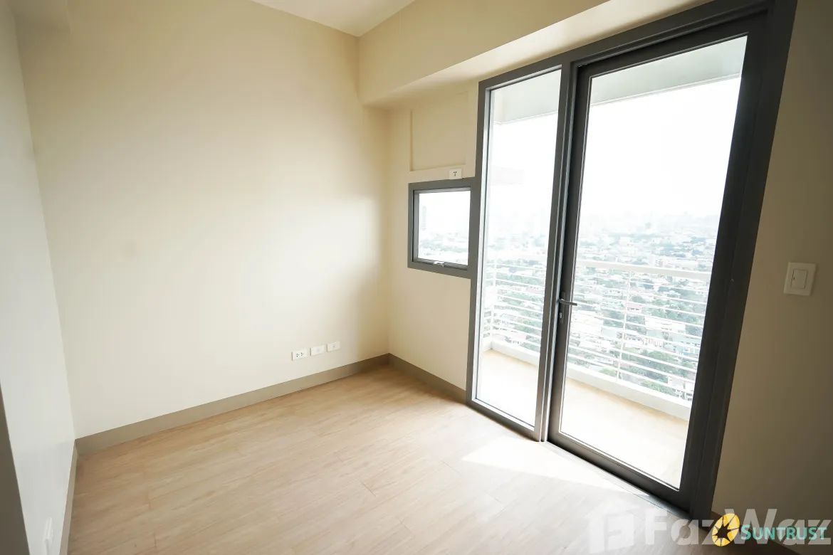 3 Bedroom Condo for Sale in Ramon Magsaysay, Quezon City, Metro Manila near LRT-1 Roosevelt