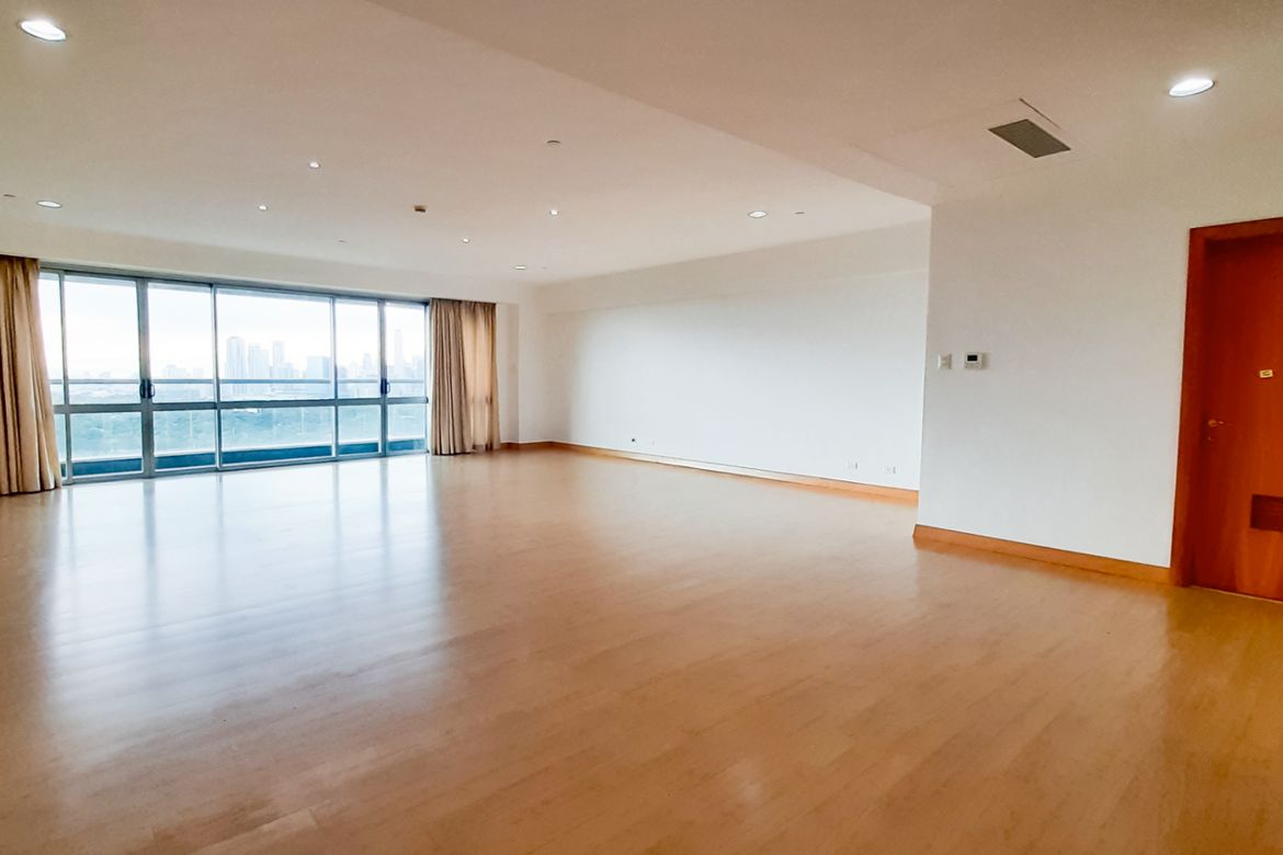 3 Bedroom Condo for Sale in Regent Parkway, BGC, Taguig – photo 4