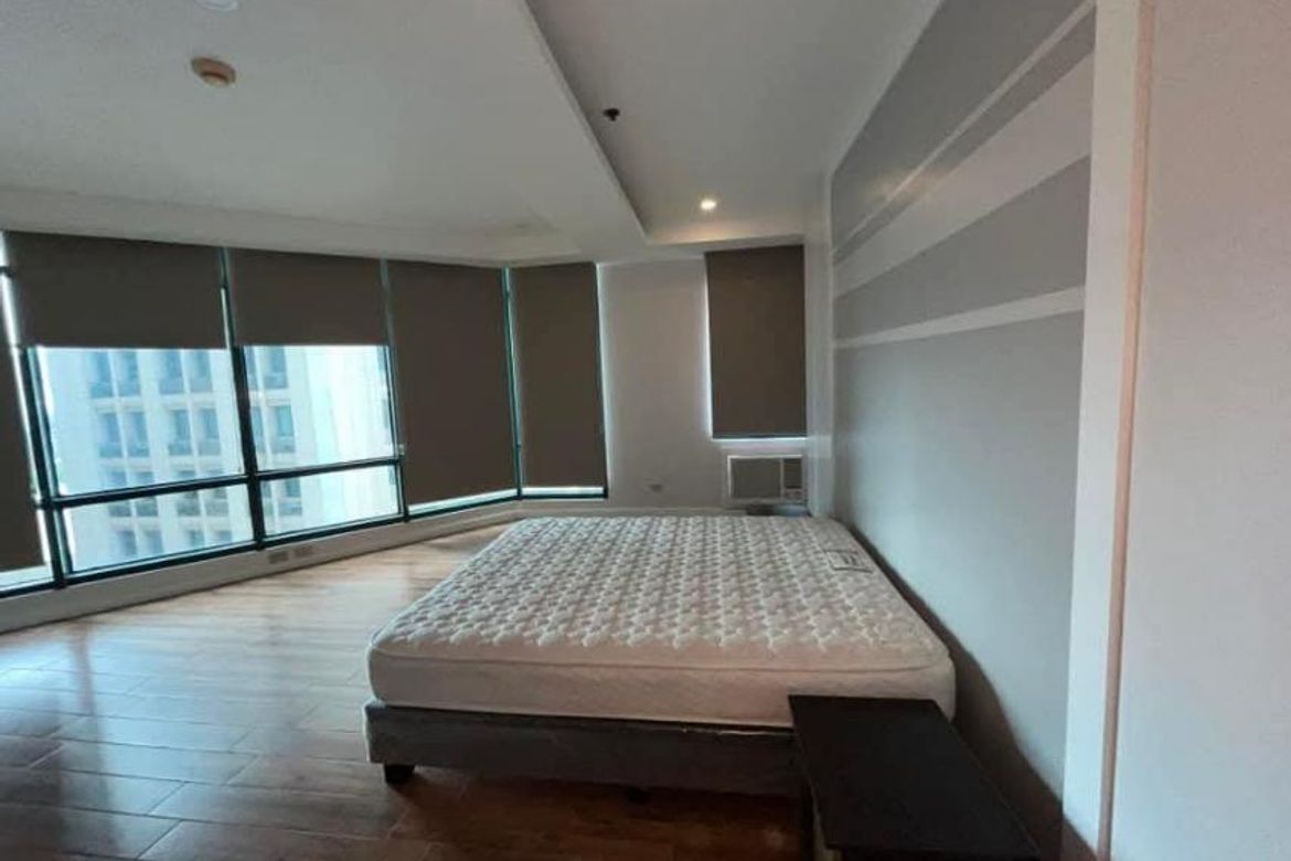3 Bedroom Condo for Sale in Renaissance Tower, Ugong, Pasig, Metro Manila – photo 5