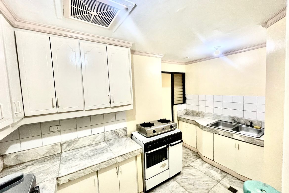 3 Bedroom Condo for Sale in San Antonio, Makati City – photo 4