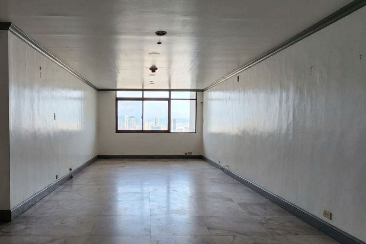 3 Bedroom Condo for Sale in San Antonio, Pasig, Metro Manila near MRT-3 Ortigas – photo 4
