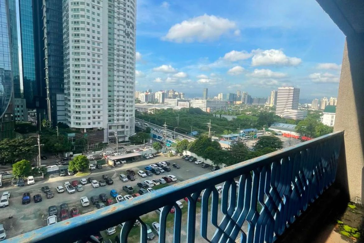 3 Bedroom Condo for Sale in San Antonio, Pasig, Metro Manila – photo 6