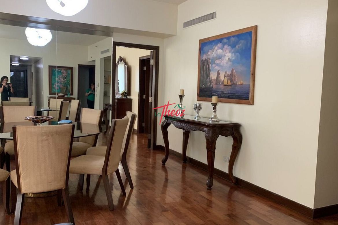 3 Bedroom Condo for Sale in San Lorenzo, Makati City near MRT-3 Ayala – photo 2