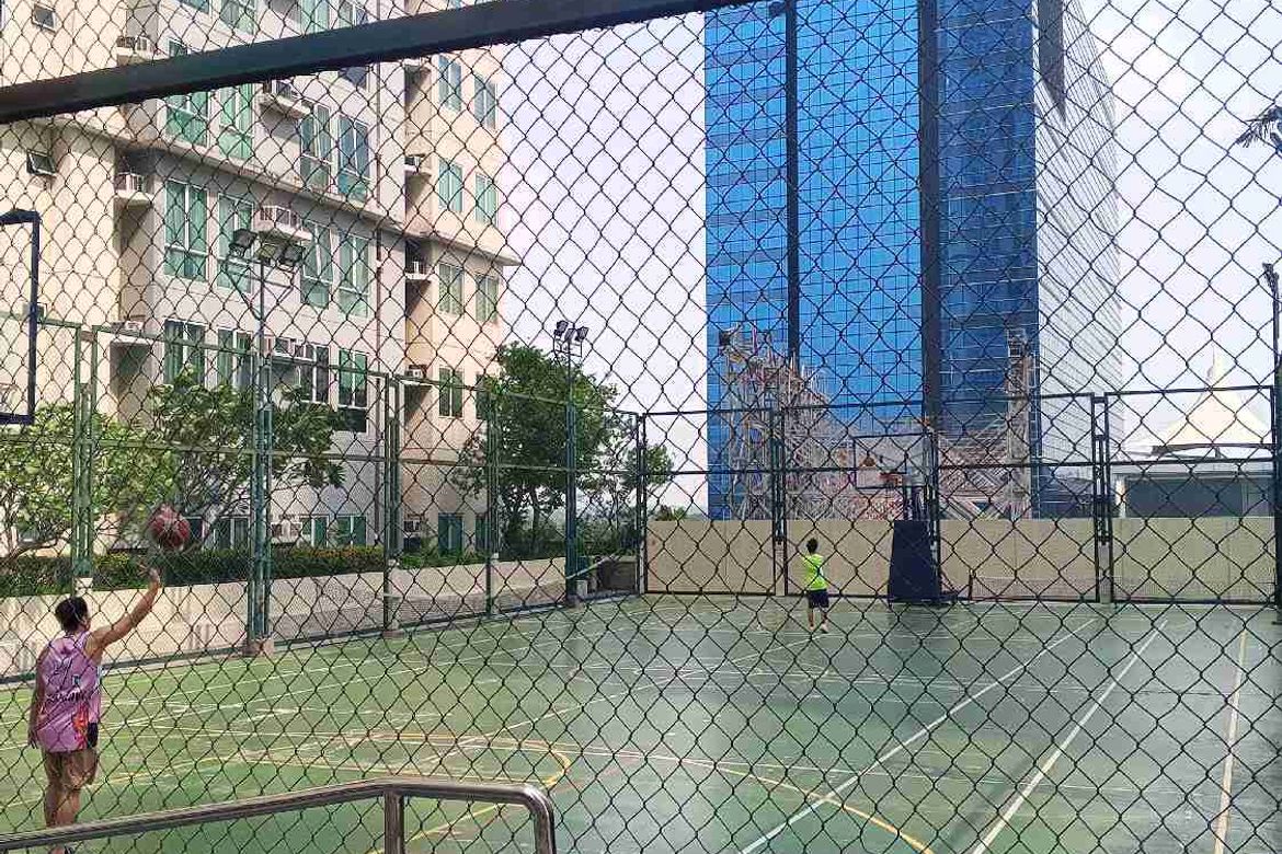 3 Bedroom Condo for Sale in San Lorenzo Place, Bangkal, Makati, Metro Manila near MRT-3 Magallanes – photo 2