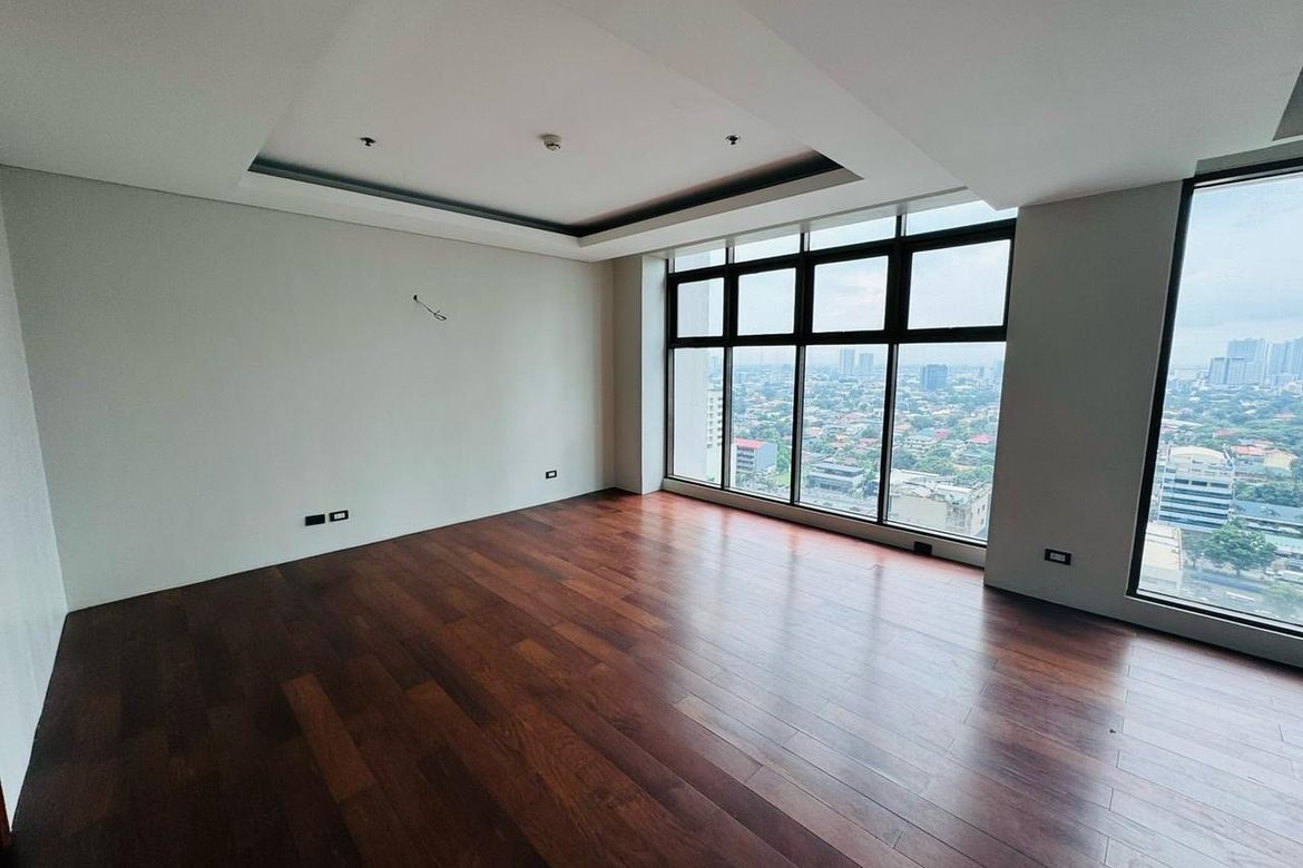 3 Bedroom Condo for Sale in South Triangle, Quezon City, Metro Manila near MRT-3 Quezon Avenue – photo 8