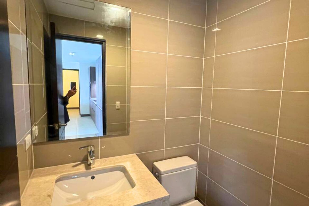3 Bedroom Condo for Sale in St. Moritz Private Estate, BGC, Taguig – photo 11