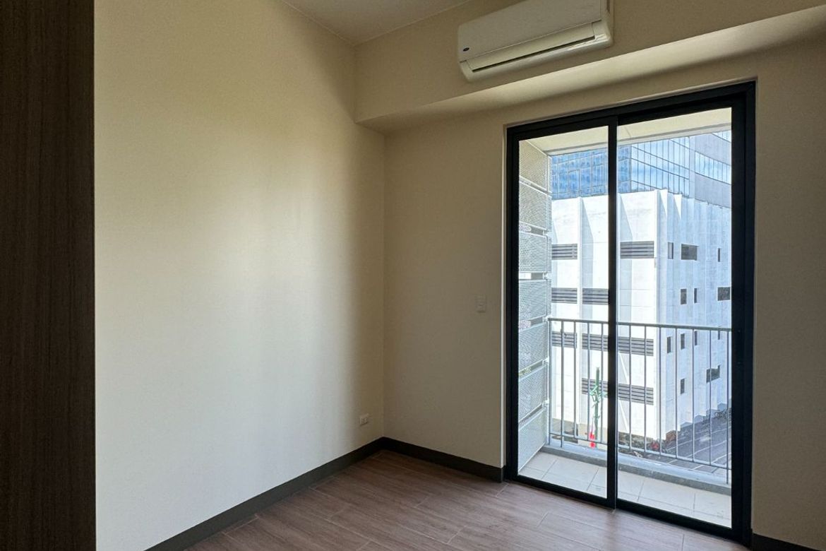 3 Bedroom Condo for Sale in St. Moritz Private Estate, BGC, Taguig – photo 5