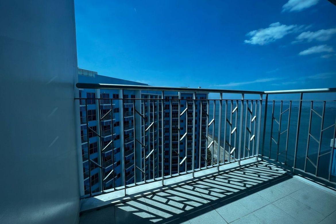 3 Bedroom Condo for Sale in Tambo, Parañaque, Metro Manila