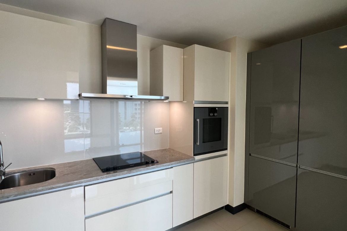 3 Bedroom Condo for Sale in The Albany, BGC, Taguig – photo 4