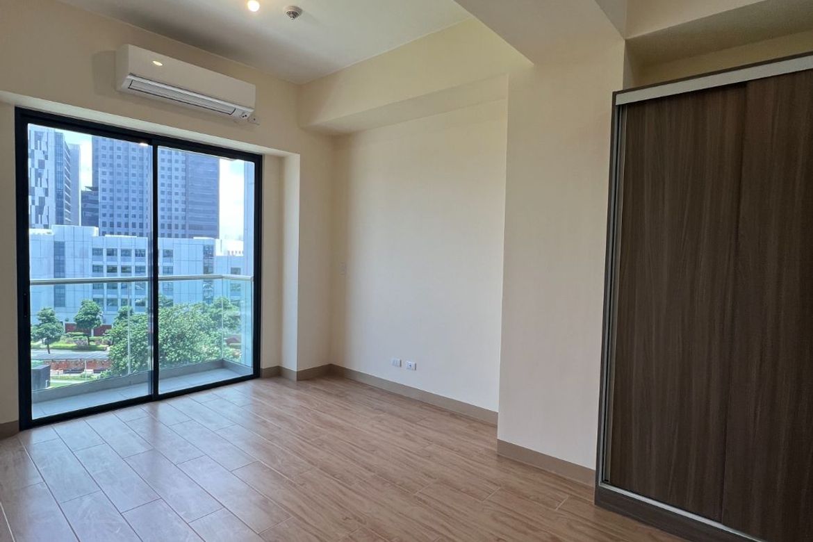 3 Bedroom Condo for Sale in The Albany, BGC, Taguig – photo 10