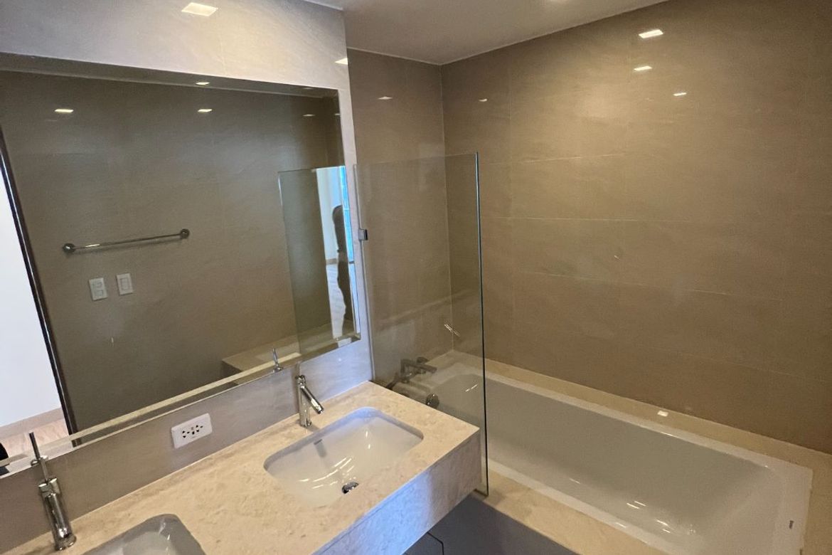 3 Bedroom Condo for Sale in The Albany, BGC, Taguig – photo 14