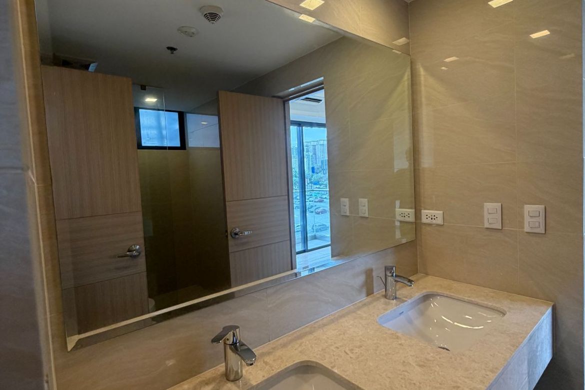 3 Bedroom Condo for Sale in The Albany, BGC, Taguig, Metro Manila – photo 8