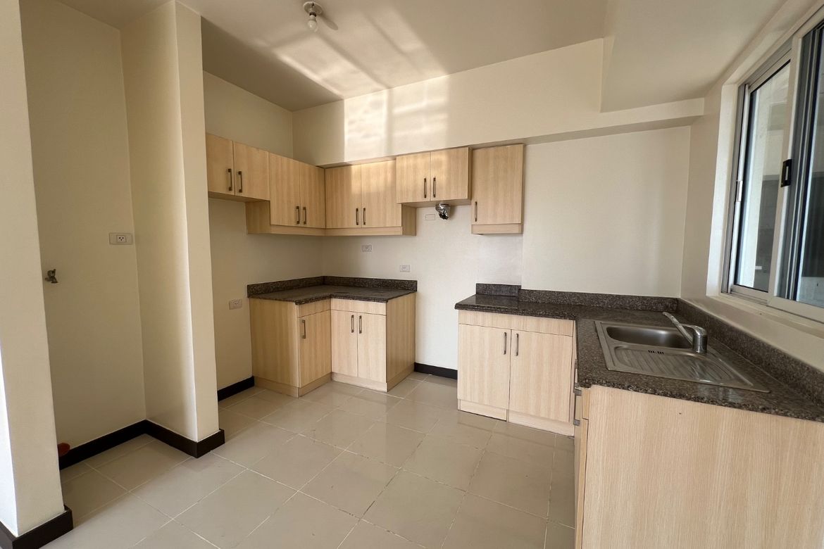 3 Bedroom Condo for Sale in The Erin Heights, Matandang Balara, Quezon City, Metro Manila