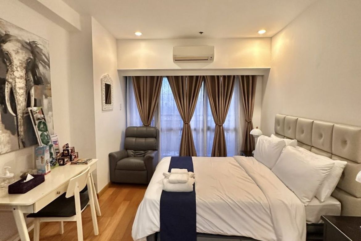 3 Bedroom Condo for Sale in The Milano Residences, Poblacion, Makati City
