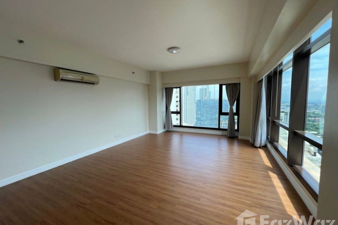 3 Bedroom Condo for Sale in THE SHANG GRAND TOWER, San Lorenzo, Makati City near MRT-3 Ayala – photo 5