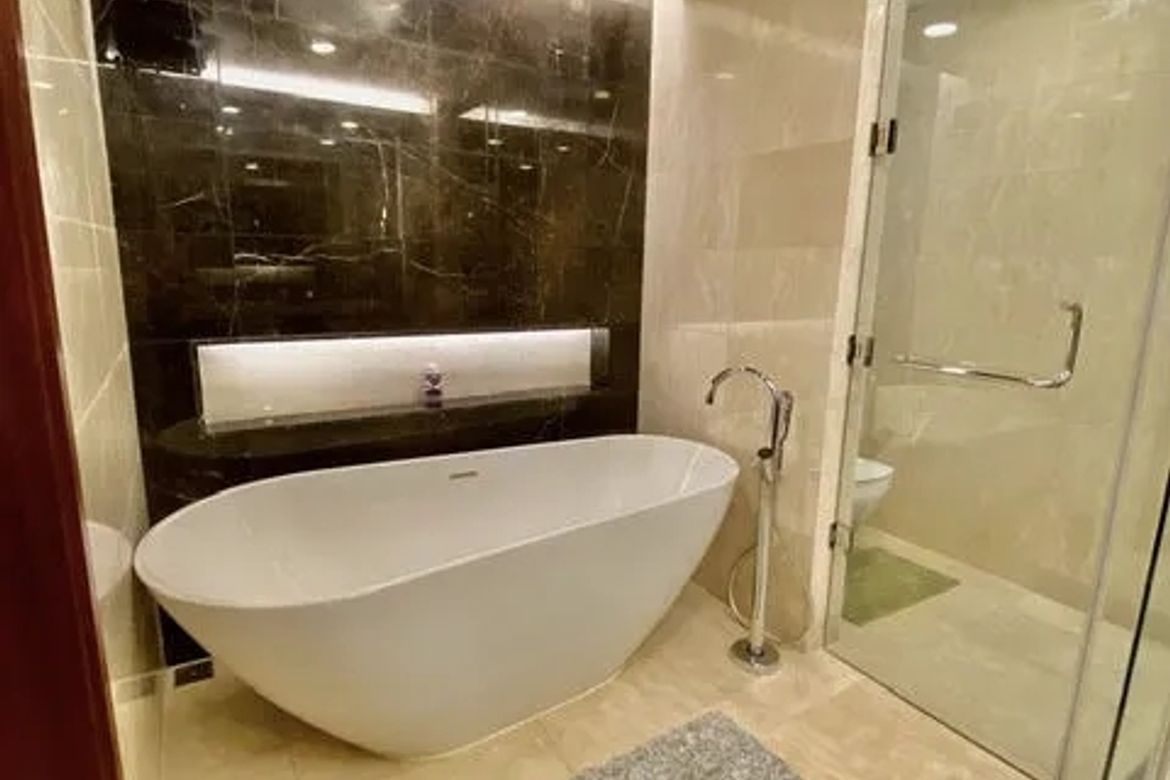 3 Bedroom Condo for Sale in Two Roxas Triangle, Urdaneta, Makati City near MRT-3 Buendia – photo 7