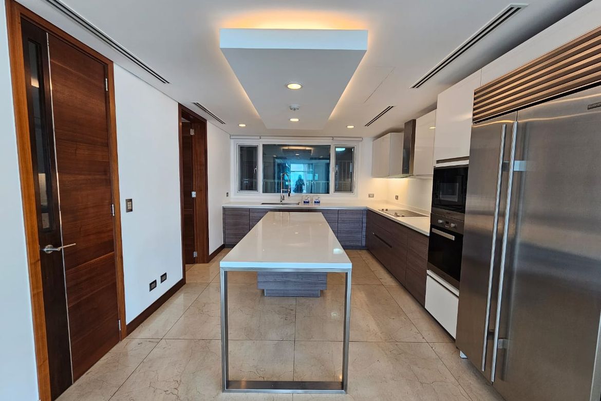 3 Bedroom Condo for Sale in Two Roxas Triangle, Urdaneta, Makati, Metro Manila near MRT-3 Buendia – photo 5