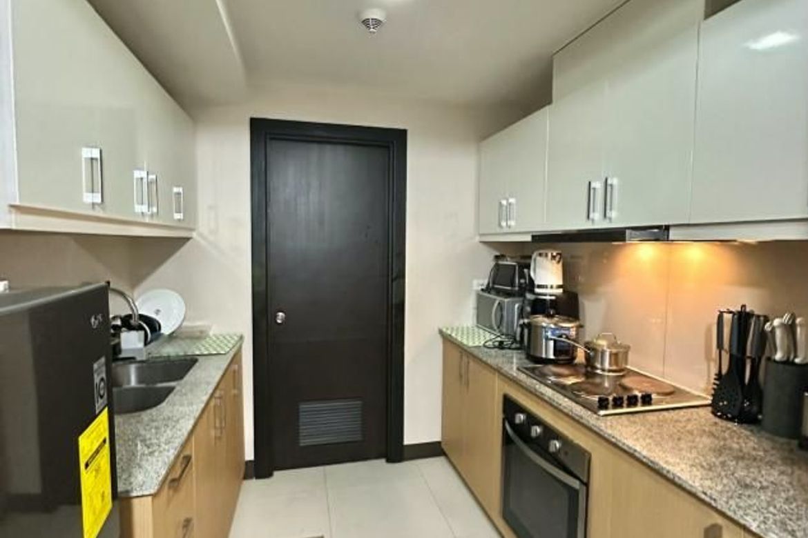 3 Bedroom Condo for Sale in Uptown Parksuites, BGC, Taguig – photo 5
