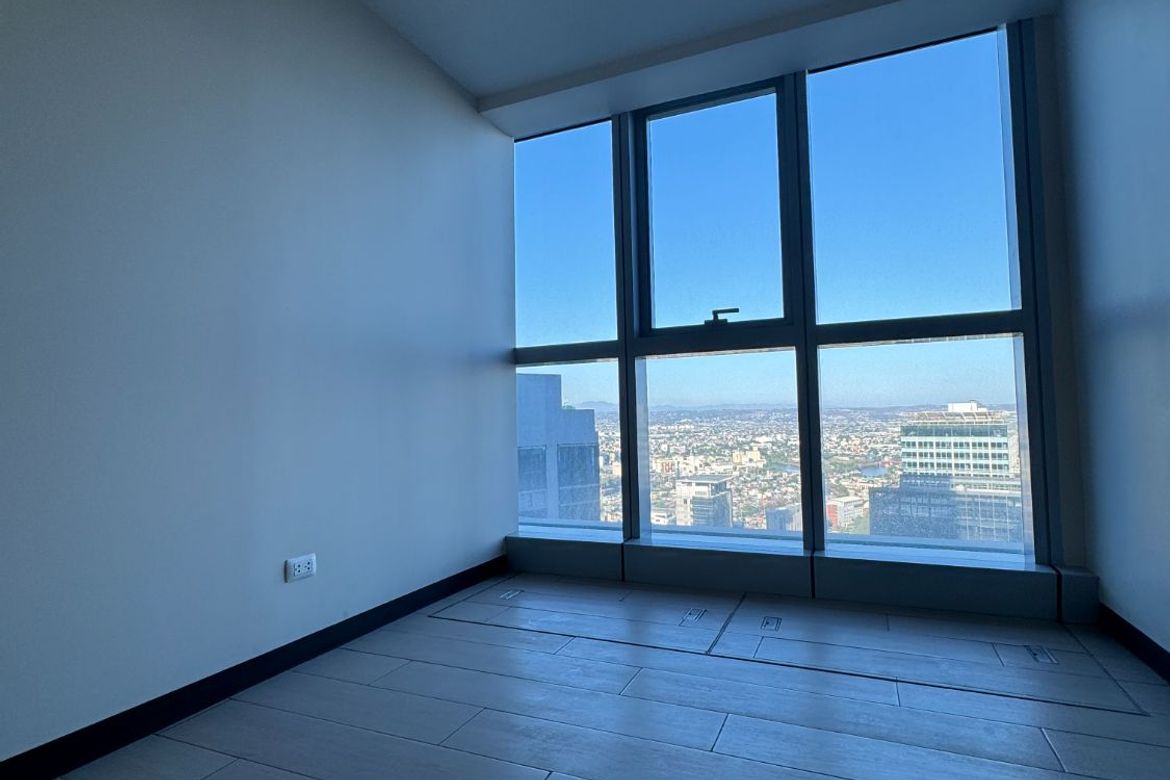 3 Bedroom Condo for Sale in Uptown Parksuites, BGC, Taguig – photo 9