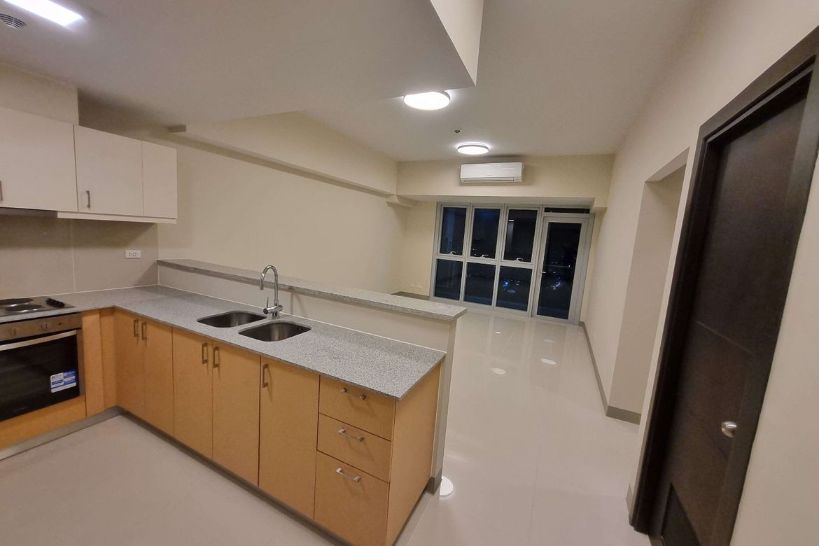 3 Bedroom Condo for Sale in Uptown Parksuites, BGC, Taguig