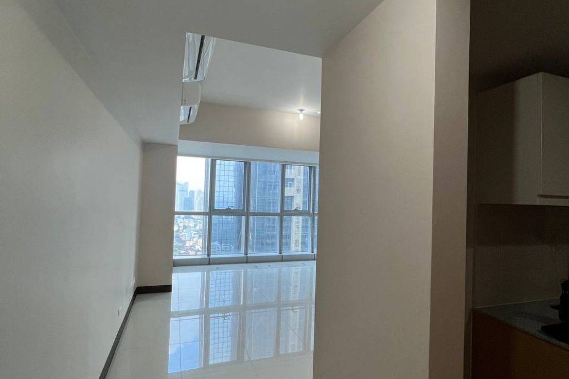 3 Bedroom Condo for Sale in Uptown Parksuites, BGC, Taguig, Metro Manila – photo 2