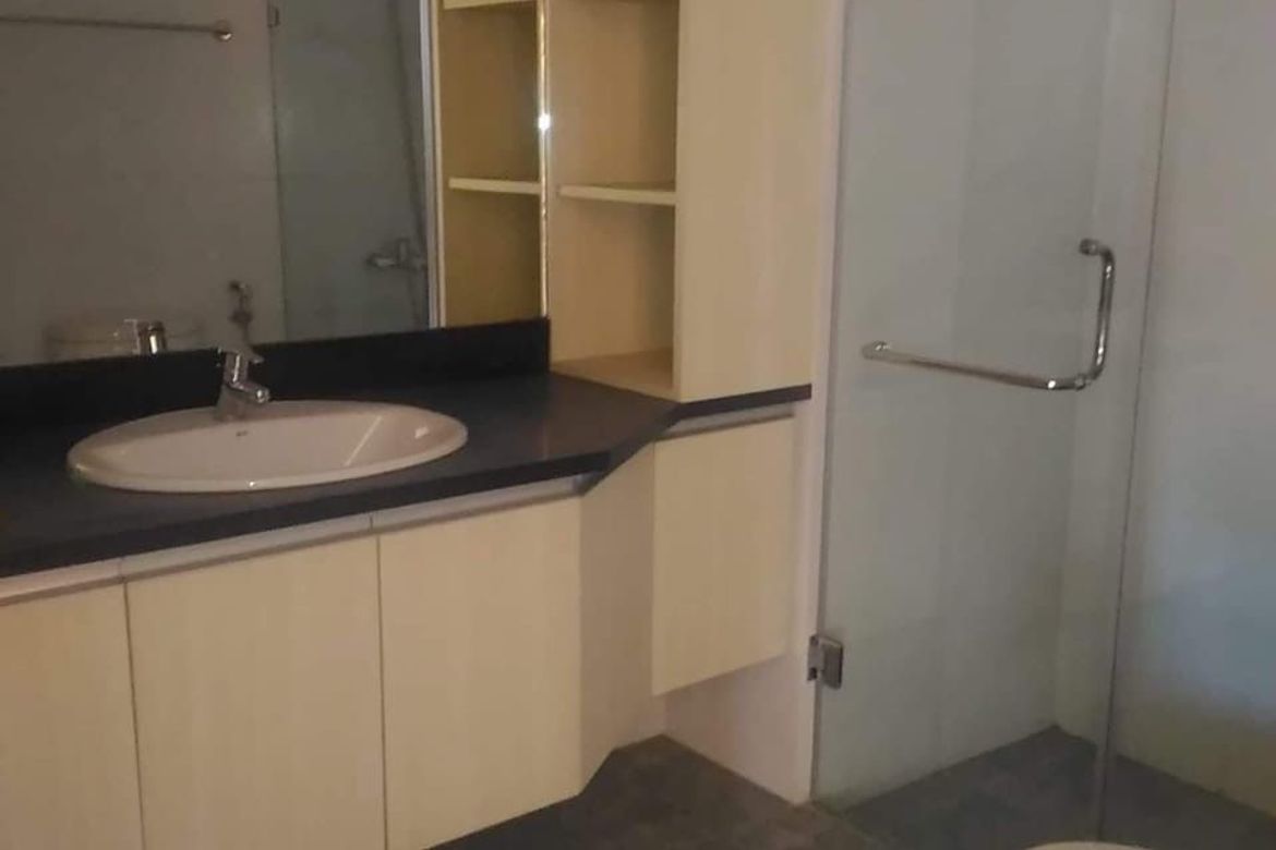 3 Bedroom Condo for Sale in Urdaneta, Makati City near MRT-3 Ayala – photo 7