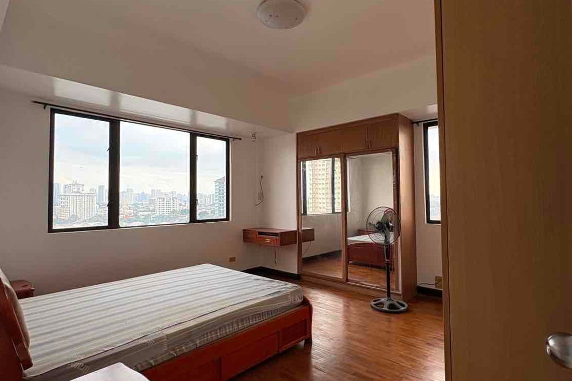 3 Bedroom Condo for Sale in Valencia Hills, Valencia, Quezon City, Metro Manila near LRT-2 Gilmore – photo 4