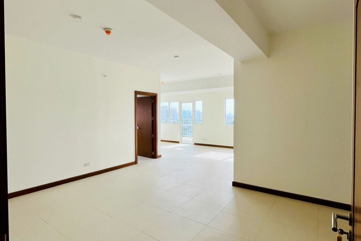 3 Bedroom Condo for Sale in Valencia, Quezon City, Metro Manila near LRT-2 Gilmore – photo 5