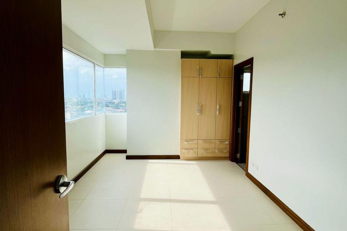 3 Bedroom Condo for Sale in Valencia, Quezon City, Metro Manila near LRT-2 Gilmore – photo 8